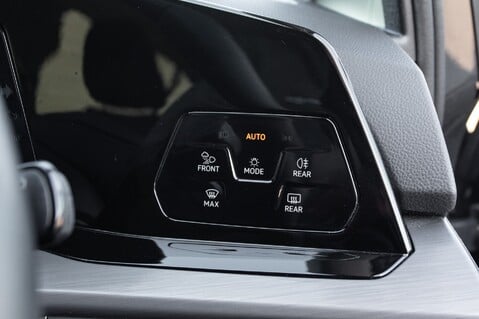 Volkswagen Golf STYLE TSI 16
