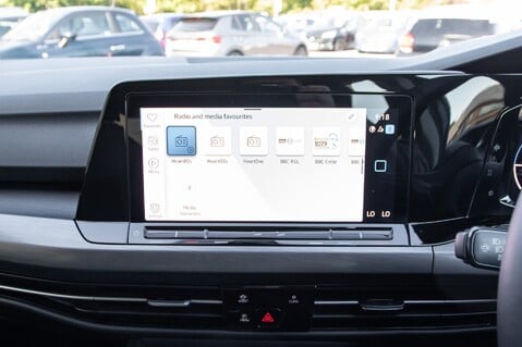 Volkswagen Golf STYLE TSI 24