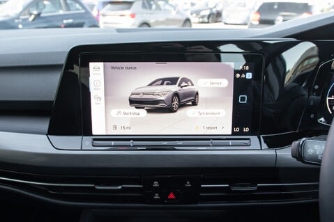 Volkswagen Golf STYLE TSI 26