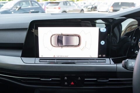 Volkswagen Golf STYLE TSI 28
