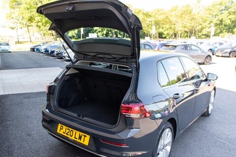 Volkswagen Golf STYLE TSI 34