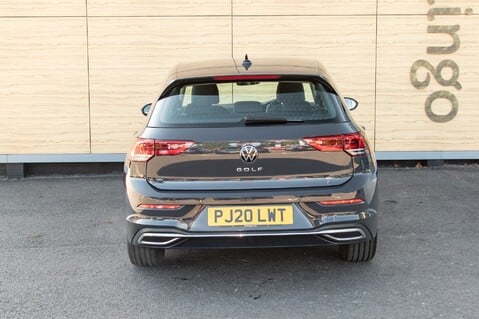 Volkswagen Golf STYLE TSI 6