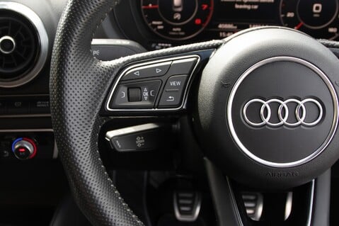 Audi A3 SPORTBACK TFSI S LINE 19