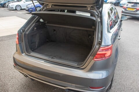 Audi A3 SPORTBACK TFSI S LINE 34