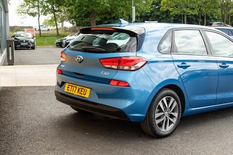 Hyundai i30 T-GDI SE NAV 8