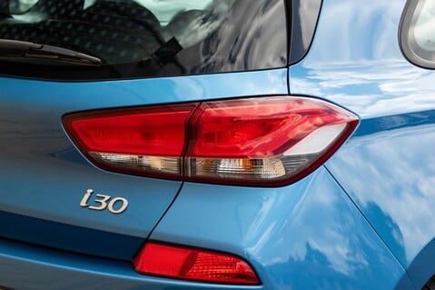 Hyundai i30 T-GDI SE NAV 9