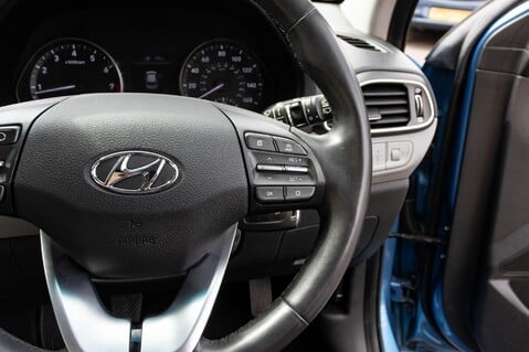Hyundai i30 T-GDI SE NAV 20