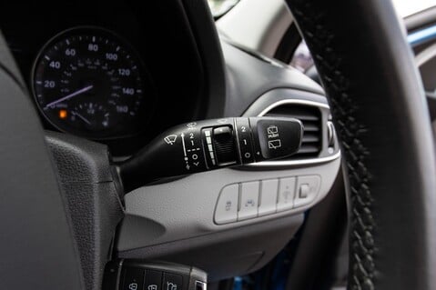 Hyundai i30 T-GDI SE NAV 18