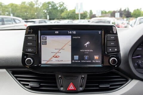 Hyundai i30 T-GDI SE NAV 25