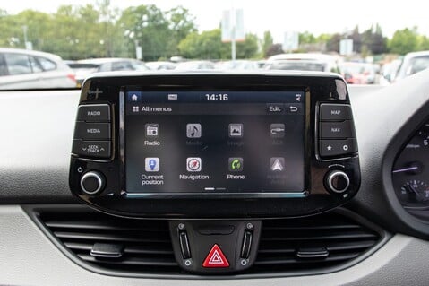 Hyundai i30 T-GDI SE NAV 27