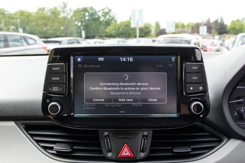 Hyundai i30 T-GDI SE NAV 28