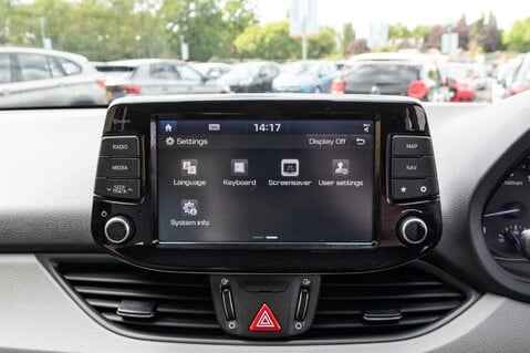 Hyundai i30 T-GDI SE NAV 31