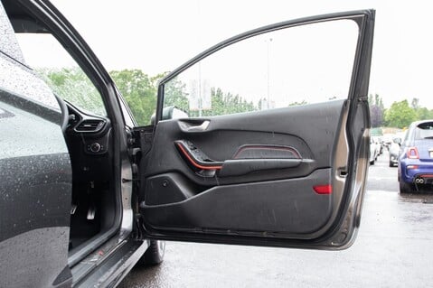 Ford Fiesta ST-LINE X TDCI 14