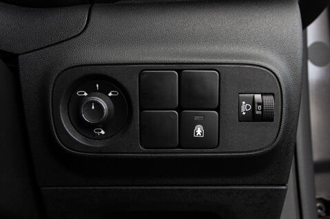 Citroen C3 PURETECH C-SERIES S/S 16