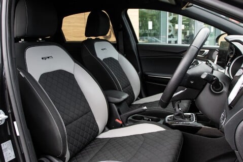 Kia Ceed CRDI GT-LINE 32