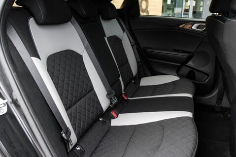 Kia Ceed CRDI GT-LINE 37