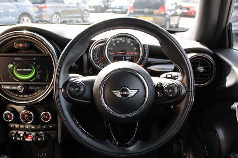 Mini Hatch COOPER S 21
