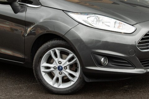Ford Fiesta ZETEC 11