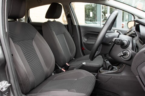 Ford Fiesta ZETEC 28