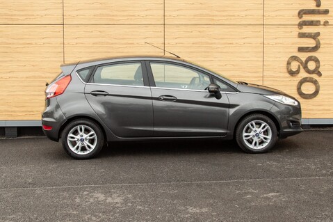 Ford Fiesta ZETEC 12