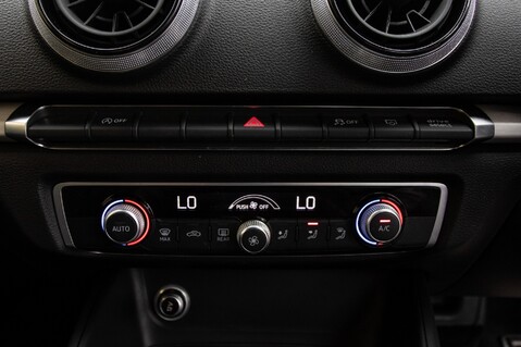 Audi A3 SPORTBACK TFSI S LINE 32