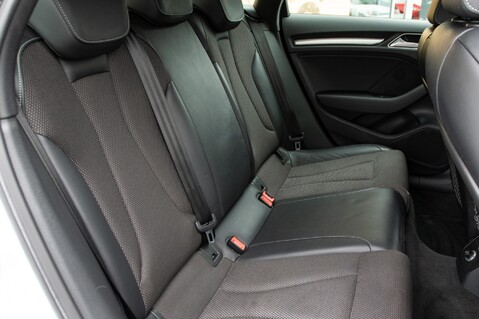 Audi A3 SPORTBACK TFSI S LINE 33