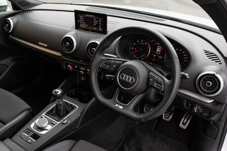 Audi A3 TFSI S LINE