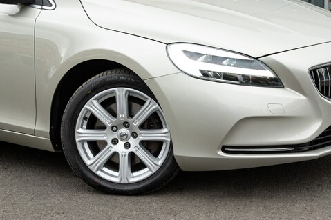 Volvo V40 T3 INSCRIPTION 11