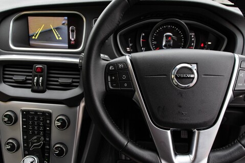 Volvo V40 T3 INSCRIPTION 19
