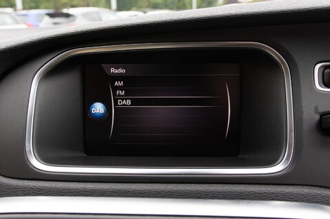 Volvo V40 T3 INSCRIPTION 27