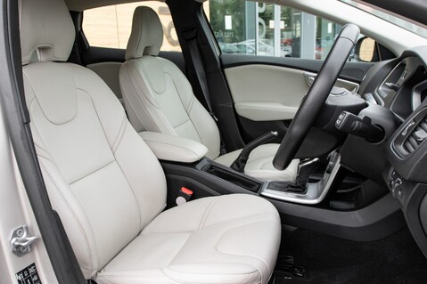 Volvo V40 T3 INSCRIPTION 30
