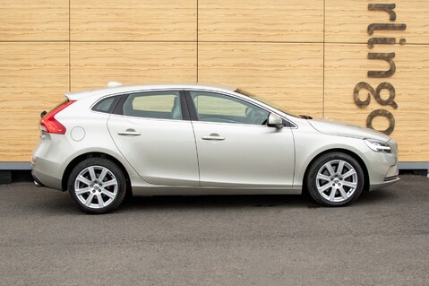 Volvo V40 T3 INSCRIPTION 12