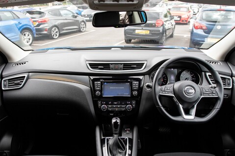 Nissan Qashqai N-CONNECTA DIG-T XTRONIC 3