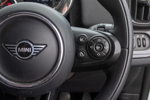 Mini Countryman COOPER CLASSIC 20