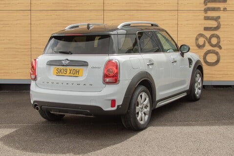 Mini Countryman COOPER CLASSIC 2
