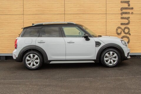 Mini Countryman COOPER CLASSIC 12