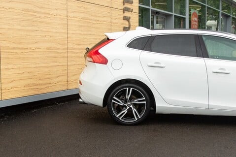 Volvo V40 D3 R-DESIGN PRO 7
