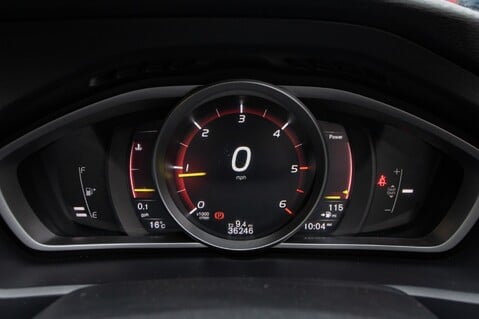 Volvo V40 D3 R-DESIGN PRO 15