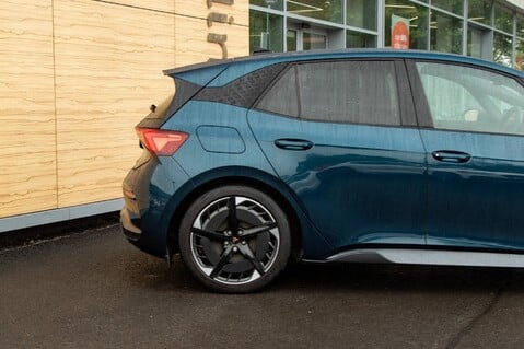 Cupra Born V3 7