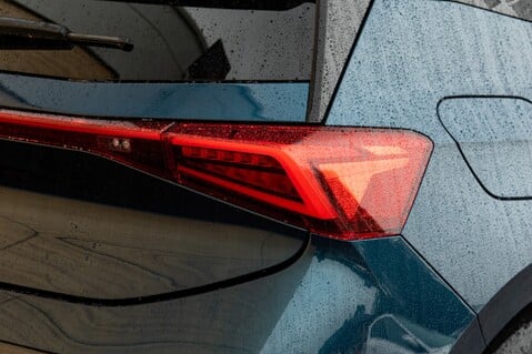 Cupra Born V3 9
