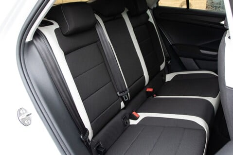 Volkswagen T-Roc SEL TDI 4MOTION 35