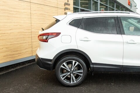 Nissan Qashqai DIG-T N-CONNECTA 7