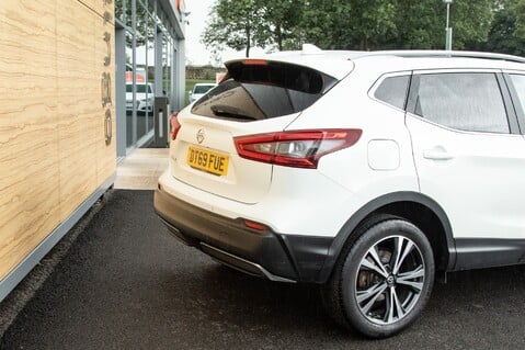 Nissan Qashqai DIG-T N-CONNECTA 8