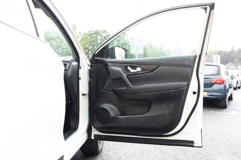 Nissan Qashqai DIG-T N-CONNECTA 14