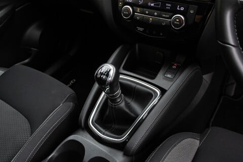 Nissan Qashqai DIG-T N-CONNECTA 31