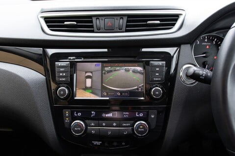 Nissan Qashqai DIG-T N-CONNECTA 25