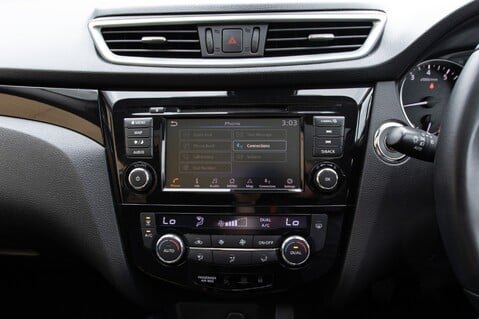 Nissan Qashqai DIG-T N-CONNECTA 26