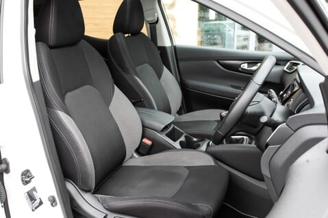 Nissan Qashqai DIG-T N-CONNECTA 29