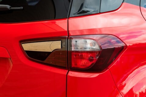 Ford Ecosport ST-LINE TDCI 9