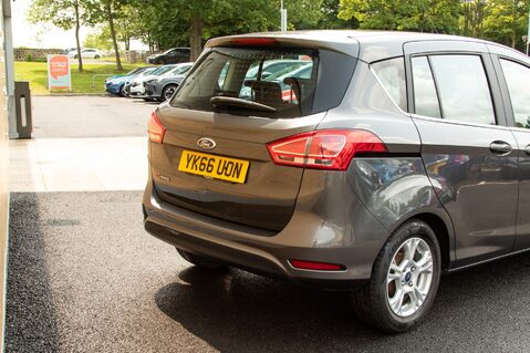 Ford B-Max ZETEC TDCI 8